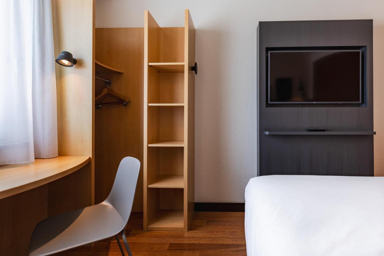 Ibis Hotel Friedrichshafen Airport Messe Dış mekan fotoğraf
