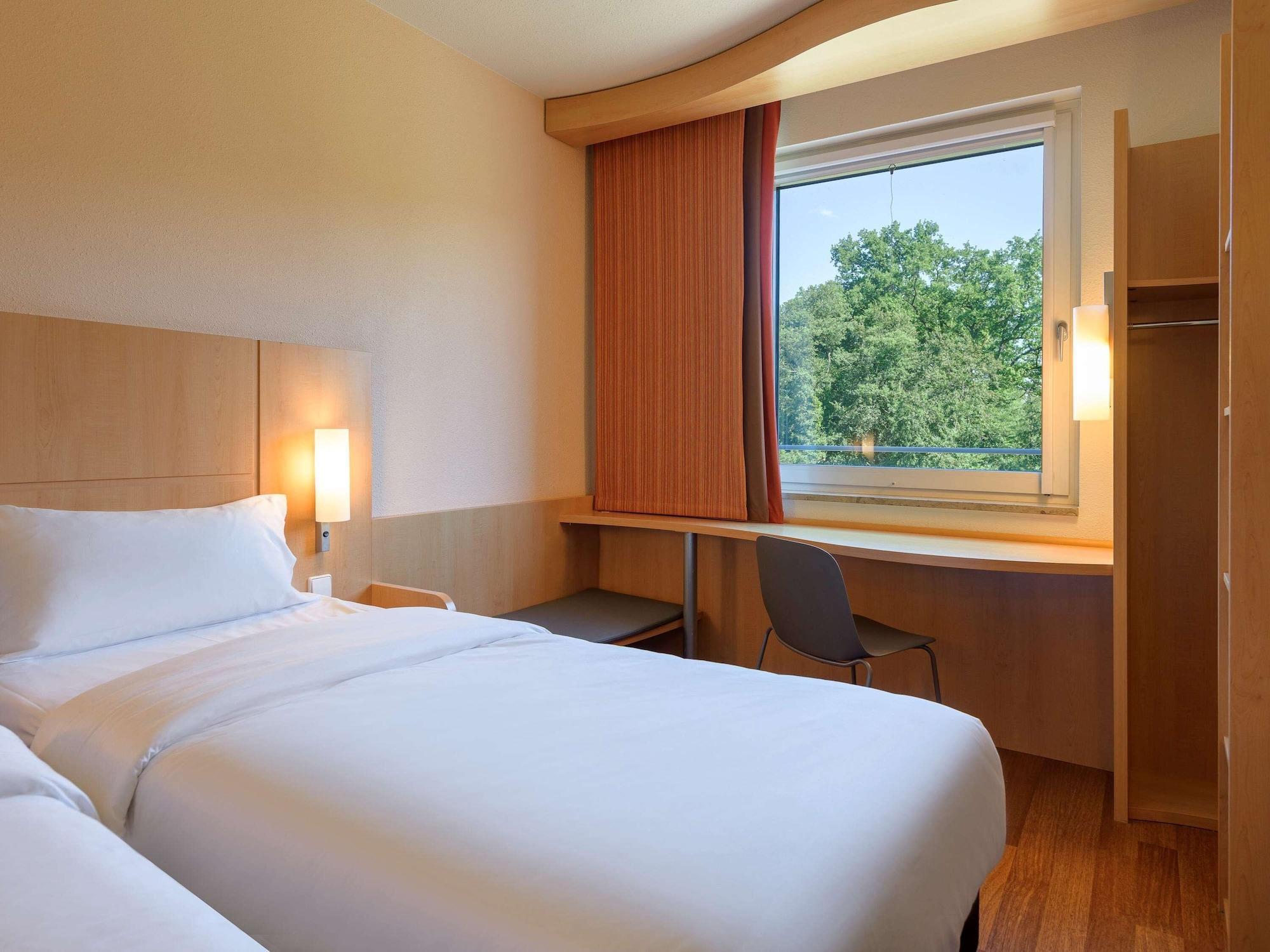 Ibis Hotel Friedrichshafen Airport Messe Dış mekan fotoğraf
