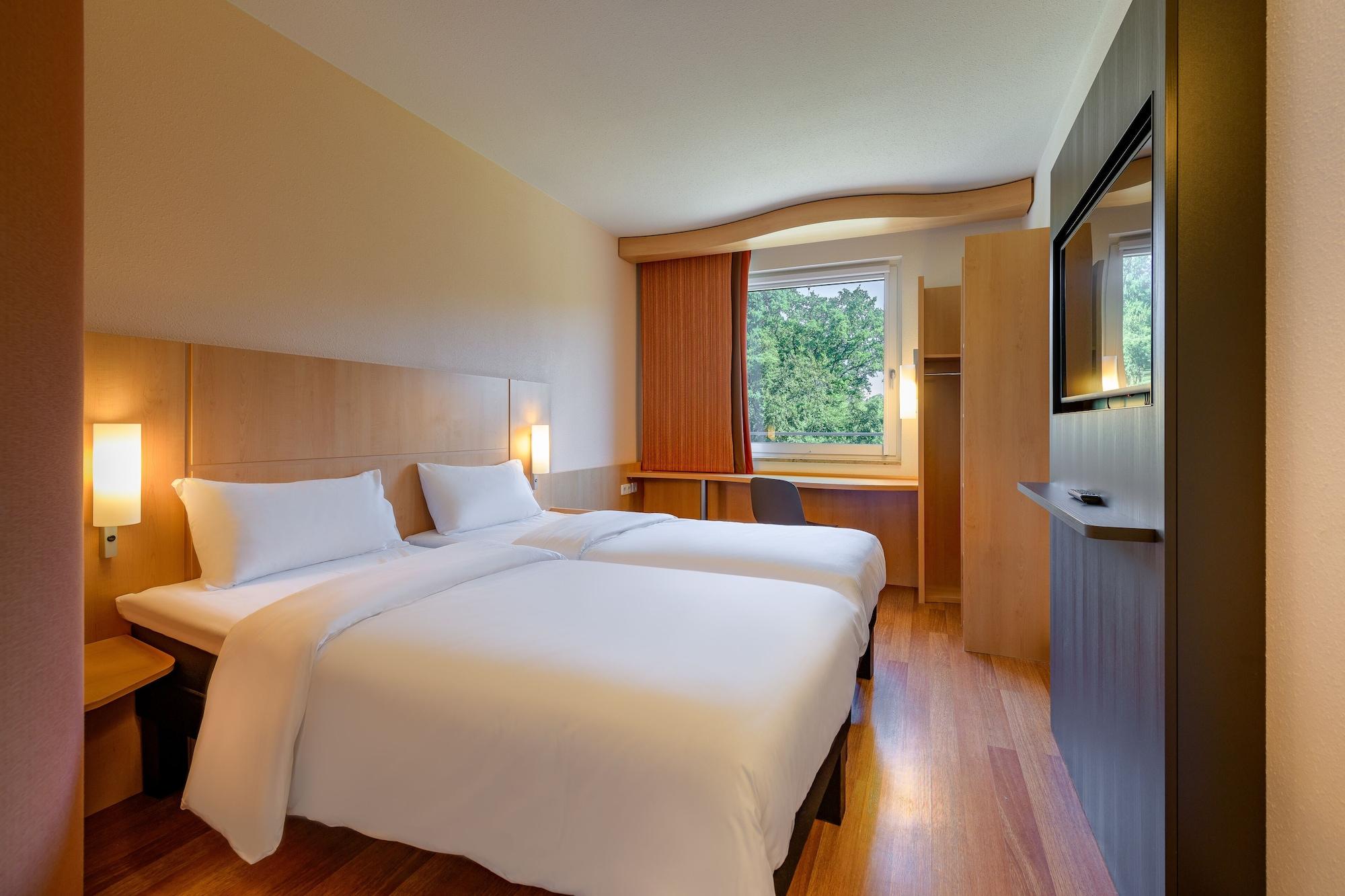 Ibis Hotel Friedrichshafen Airport Messe Dış mekan fotoğraf