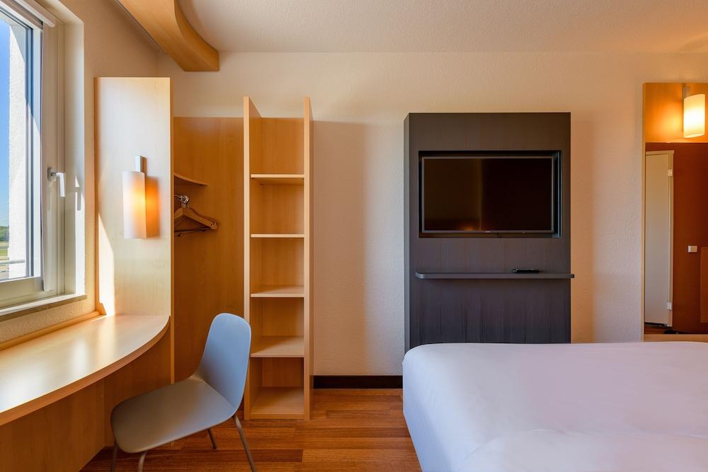 Ibis Hotel Friedrichshafen Airport Messe Dış mekan fotoğraf