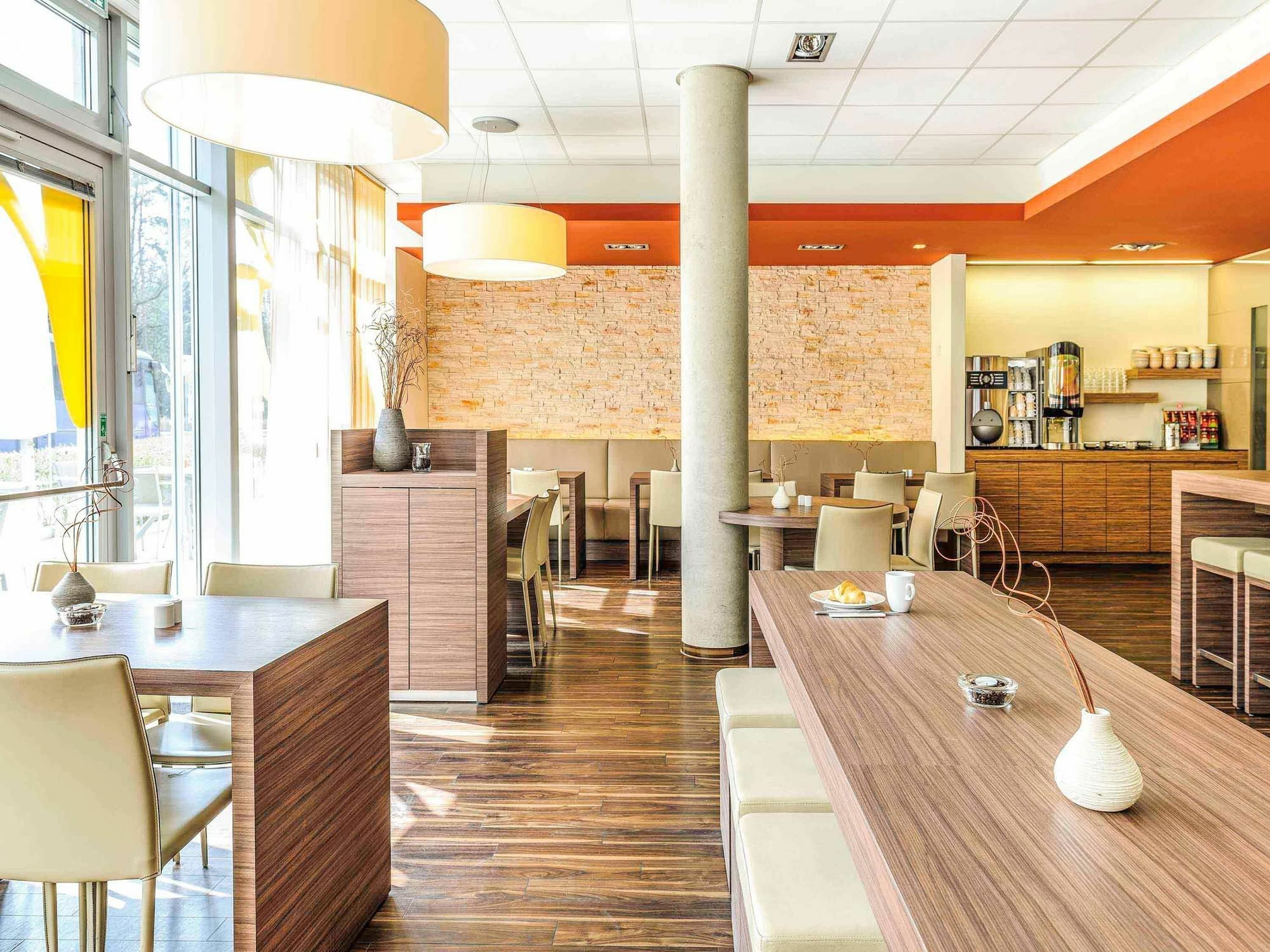 Ibis Hotel Friedrichshafen Airport Messe Dış mekan fotoğraf
